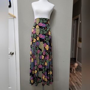 Fun Flowing LuLaRoe Maxi Size Large